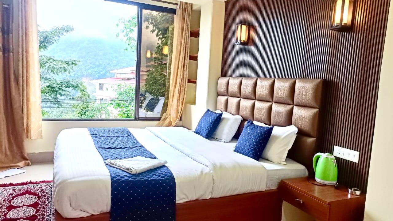 GTK 102 PREMIUM HILL VIEW STAY GANGTOK